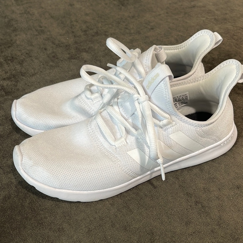 Adidas white woman’s sneaker
